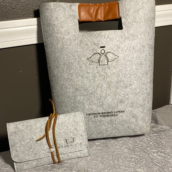 FREE ALIVE Gray and Brown Felt Tote and Clutch Set - Picture 1 of 11
